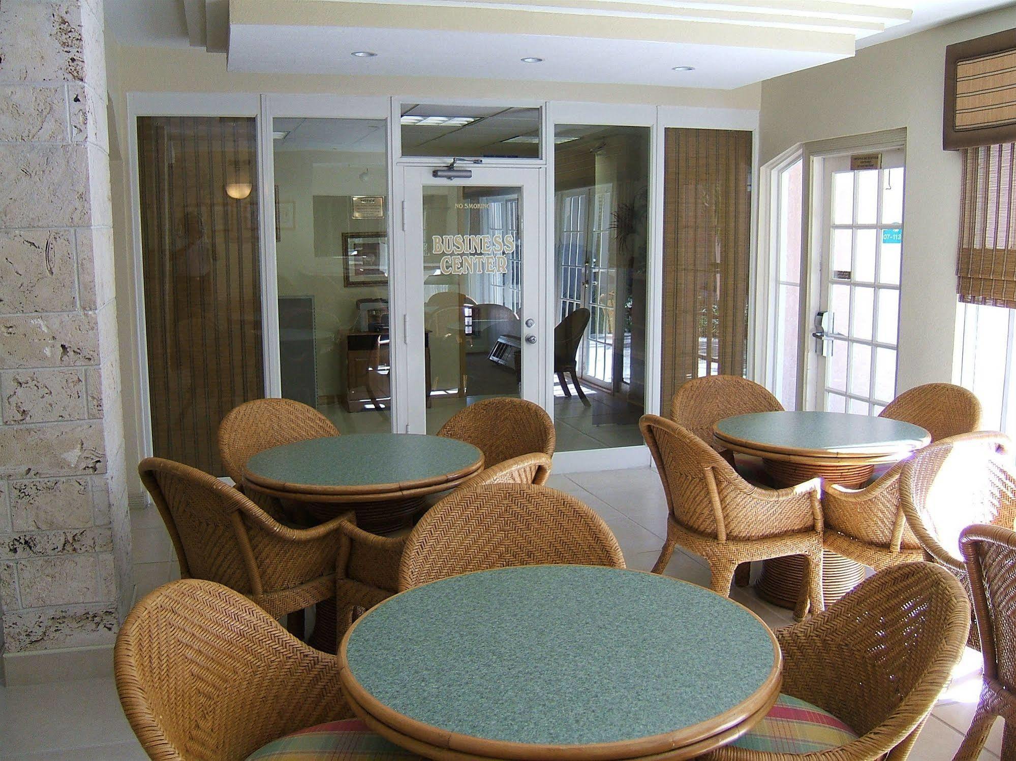 Castaways Resort And Suites Freeport Luaran gambar